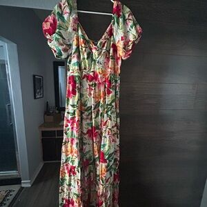 DAVI & DANI Vibrant Floral Maxi Dress